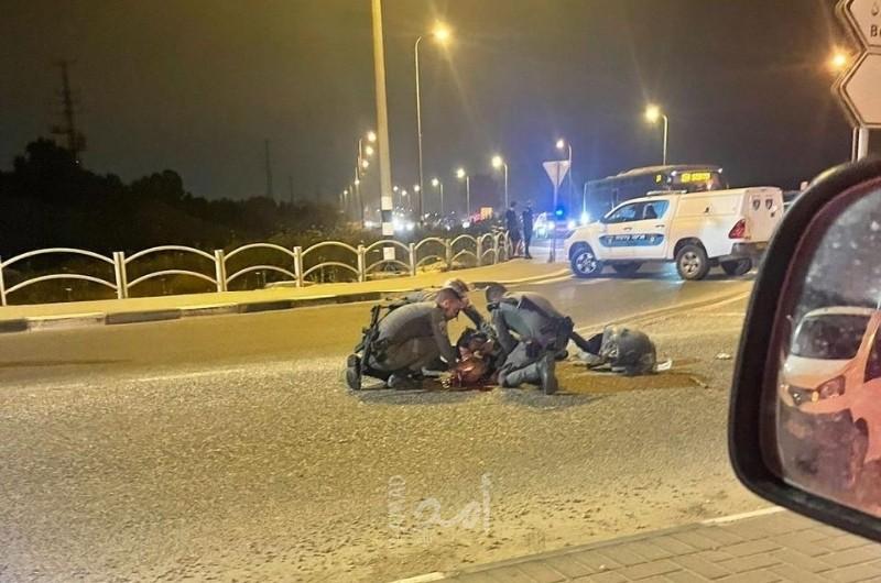 إعلام عبري: إصابة خطيرة لإسرإئيلي في إطلاق نار في منطقة "شوهام"- فيديو