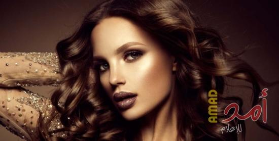 اعتمدي مكياجاً جريئاً لعينيكِ وشفتيكِ معاً