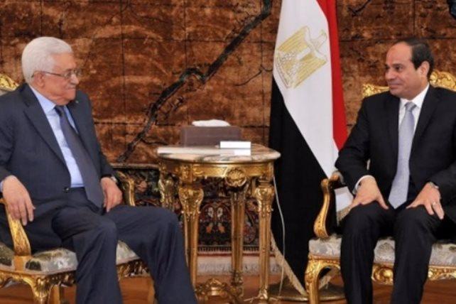 صحيفة: السيسي "انتزع" قبول عباس  بصفقة الـ"هدوء"..ومقترحات جديدة لتنفيذ المصالحة