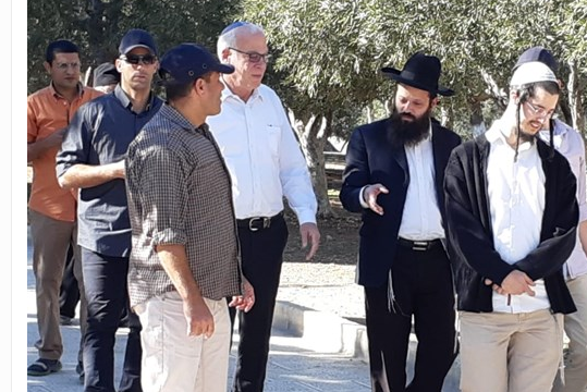 وزير الزراعة الإسرائيلي يقتحم المسجد الاقصى