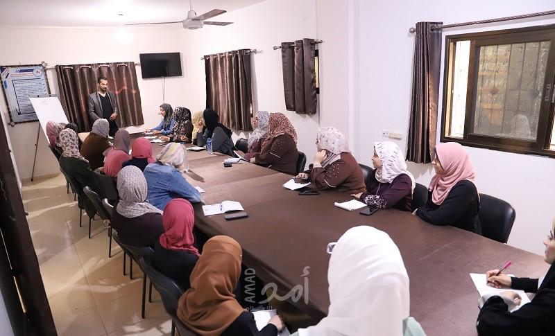 خانيونس: شباب الأمة ينفذ الدورة التدريبية "لغة الجسد - شعبة 1-2"
