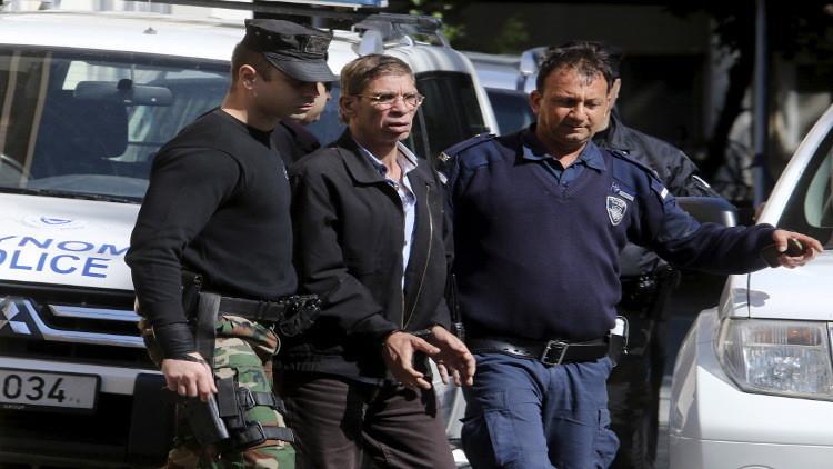 خاطف الطائرة المصرية سيف الدين مصطفى