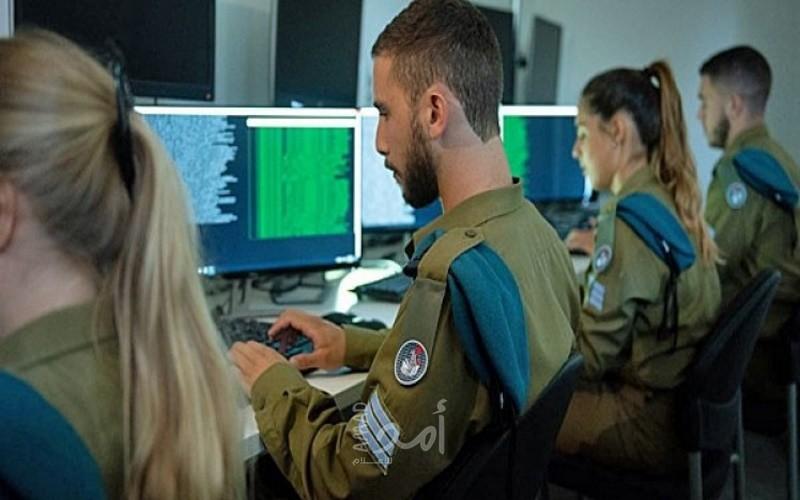 "بشكل كامل".. إسرائيل تراقب جميع المكالمات الهاتفية في الضفة وغزة
