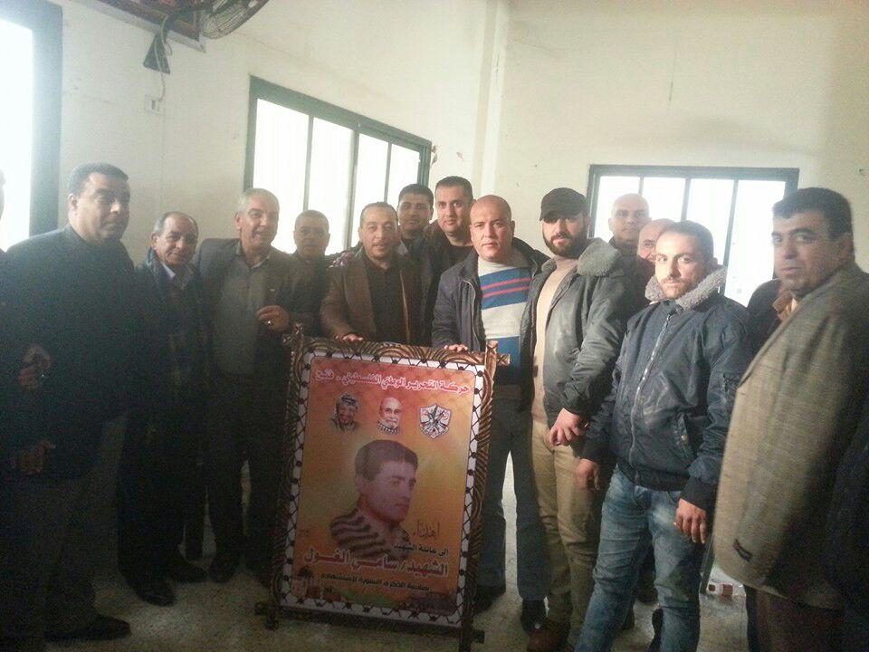 بالصور.. نيابة عن دحلان: وفد قيادى من فتح يحي ذكري استشهاد سامى الغول بغزة