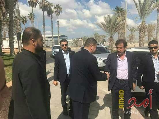 نظمي مهنا يجتمع بطاقم معبر رفح إستعداداً لفتحه غداً