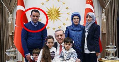 بالصور...صحيفة زمان التركية تكشف استقبال أردوغان داعشياً فى قصر الرئاسة