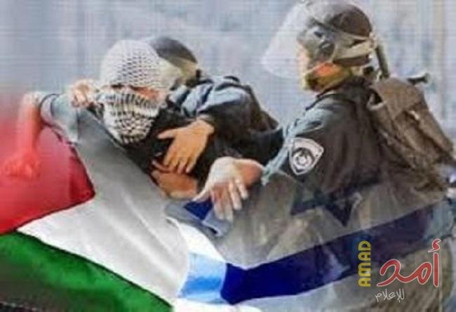 "هآرتس": إسرائيل تفتعل أزمات جديدة مع الفلسطينيين في القدس والمقاصة والأسرى!