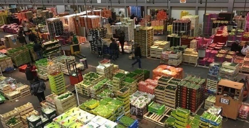 محتجون فرنسيون يقطعون الكهرباء عن أكبر سوق للأغذية بالعالم