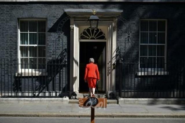 ماي تستقيل من رئاسة حزب المحافظين وتفتح باب الصراع على خليفتها