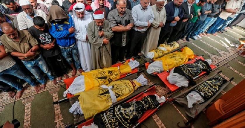 تقدم بالعزاء.. ملادينوف يدعو إسرائيل للإسراع بالتحقيق في مقتل عائلة "السواركة"