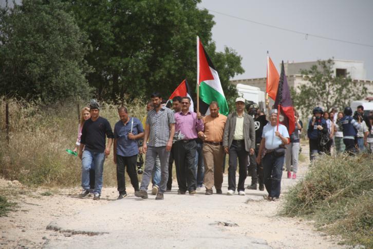 مسيرة بلعين تحيي ذكرى يوم الأرض
