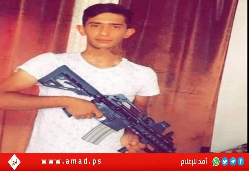 ناشط يهودي يدين نشر جيش الاحتلال لصور الشهداء مع سلاح.. قتل خارج القانون