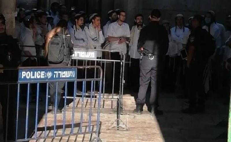 القدس: أعداد كبيرة من المستوطنين يحاولون اقتحام "المسجد الأقصى"