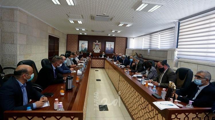 الكيلة تبحث مع محافظ نابلس رفع جاهزية مراكز علاج "كورونا"