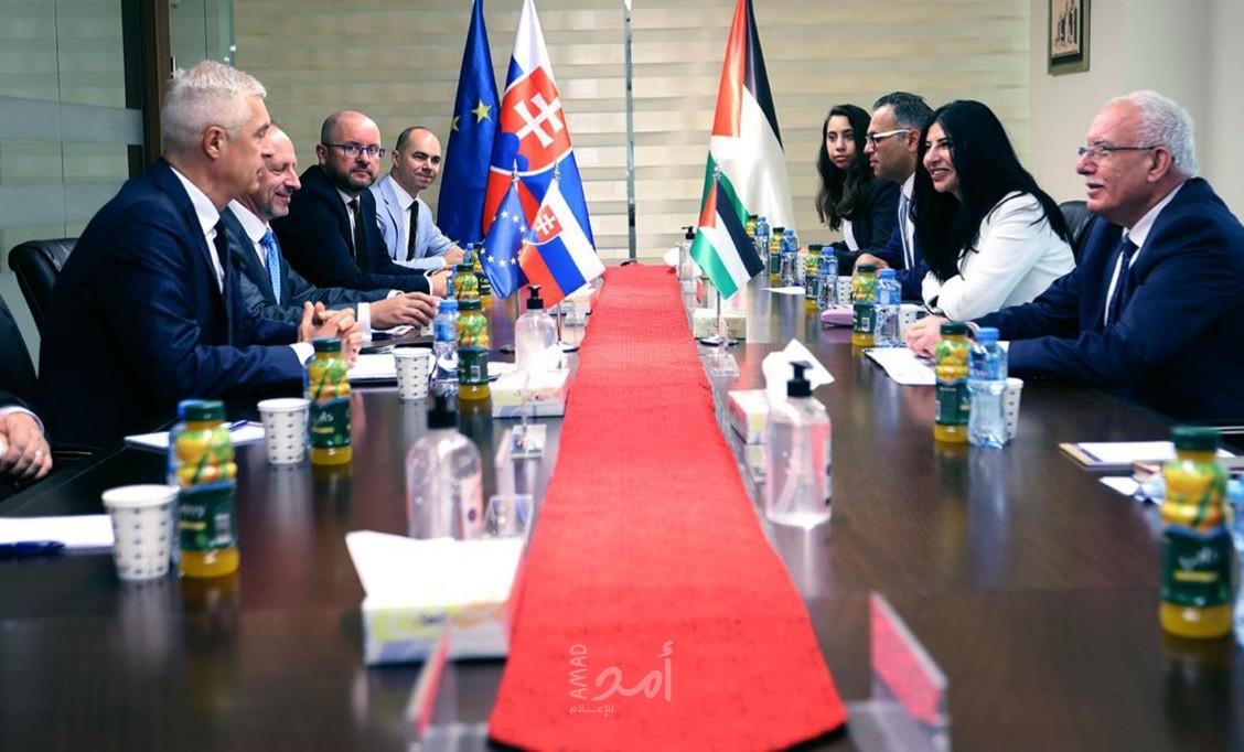 المالكي ونظيره السلوفاكي ووزيرة الخارخية البريطانية يبحثون العلاقات الثنائية وآخر التطورات السياسية