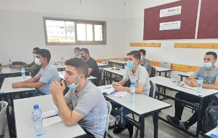 مديرية "شرق خانيونس" تؤكد جهوزيتها لعودة طلبة الثانوية العامة لمقاعد الدراسة