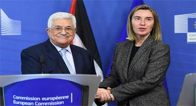بروكسل: عباس يلتقي مفوضة السياسة الخارجية ويؤكد على التزامه بعملية السلام