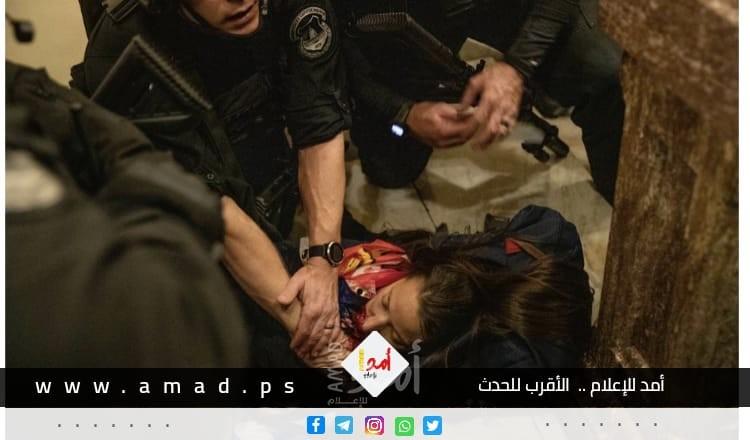محدث.. إصابتان بينهما  إمرأة بعيار ناري في الصدر خلال الاشتباكات داخل الكونغرس - فيديو