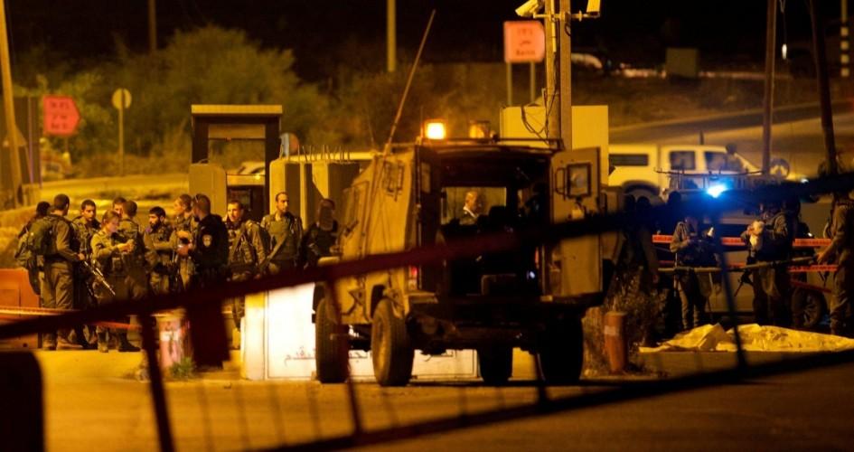 قوات الاحتلال تعتقل 4 مواطنين شرق رام الله