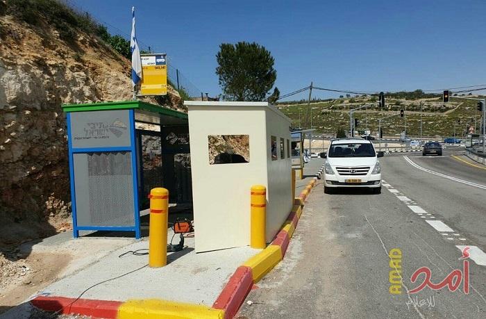 بالصور.. جيش الاحتلال يشرع ببناء تحصينات لجنوده قرب البؤر الاستيطانية برام الله