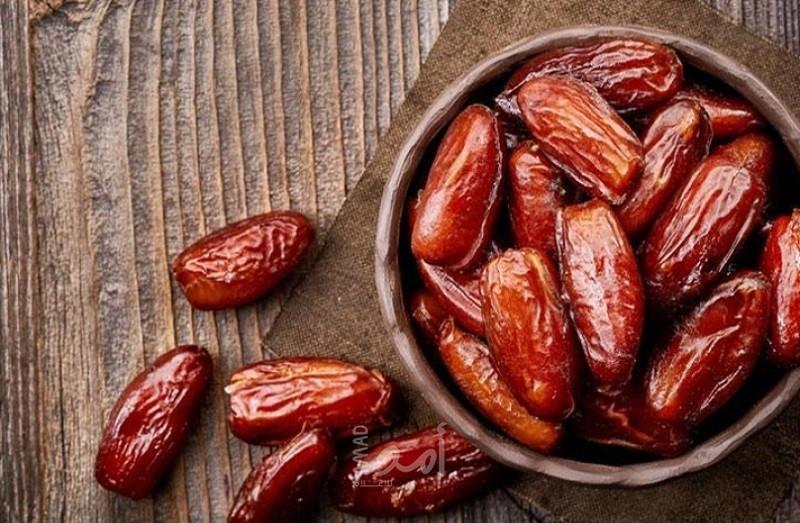 تعرف على "سر" في أكل (7) تمرات صباحاً كل يوم!!