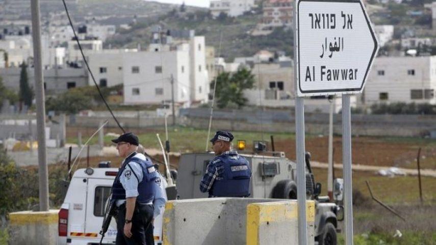 جيش الاحتلال يغلق مدخل مخيم الفوار جنوب الخليل