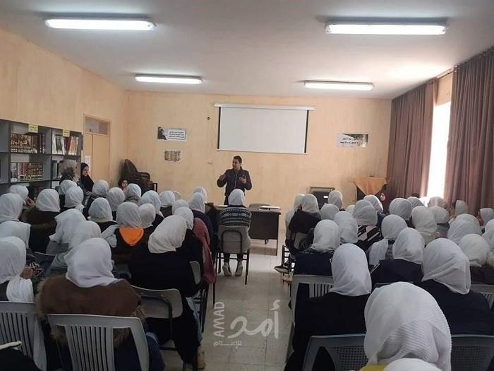 حماية الطفولة بجنين تستهدف بورشة عمل حول العنف الأسري نحو 100 طالبة