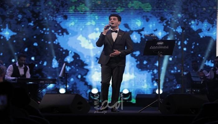 الفنان محمد عساف نجم مسرح المجاز بإمارة الشارقة