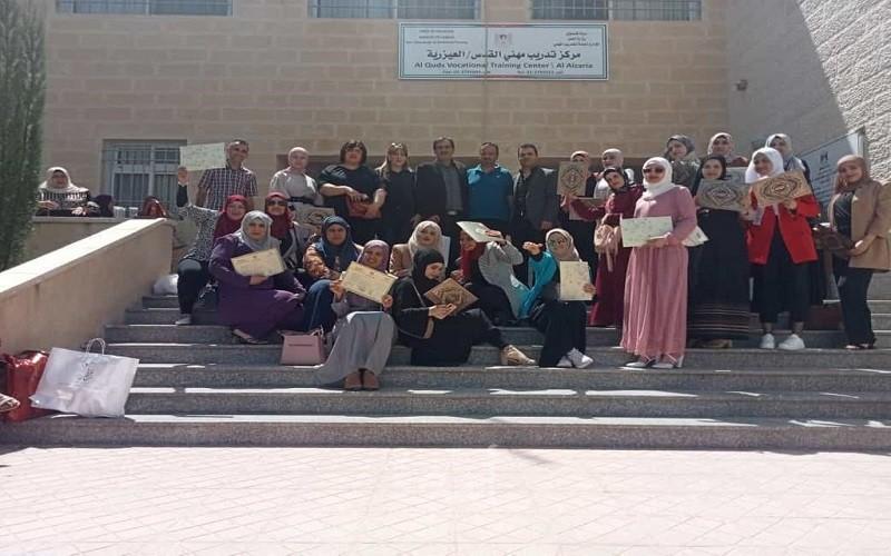زهرة المدائن لتنمية وتطوير المجتمع تخرج دورتي التجميل والإسعاف الأولي