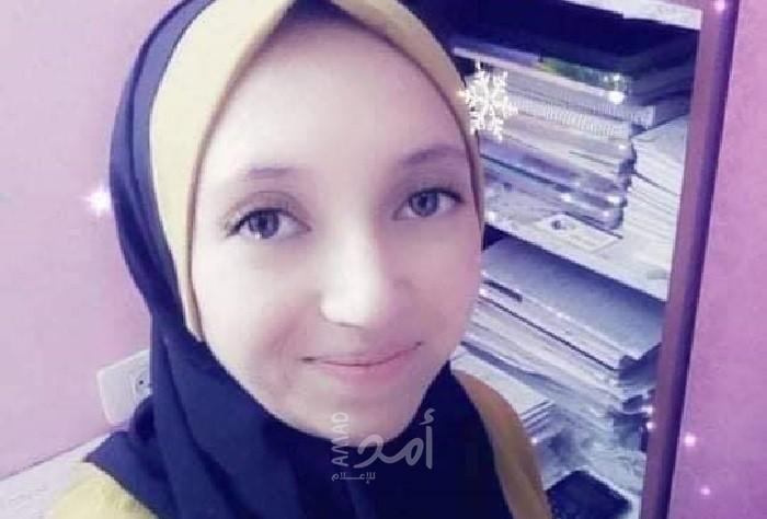 الطالبة المتفوقة "شروق حرارة" تناشد الرئيس عباس مساعدتها في منحة مجانية لدراسة الطب بغزة