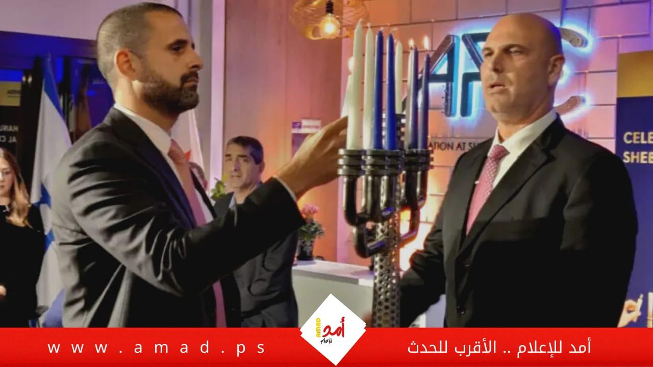 أول مسؤول عربي..سفير البحرين في إسرائيل يشعل شموع "حانوكا"