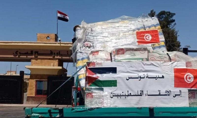 وصول قافلة مساعدات تونسية ثانية إلى غزة