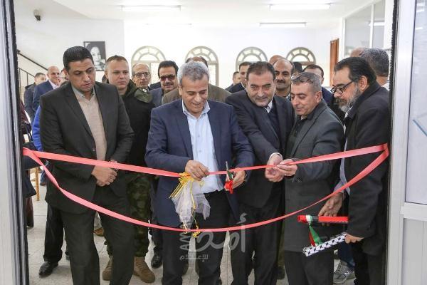 قلقيلية: افتتاح المعرض التشكيلي " بصمات تعبيرية "