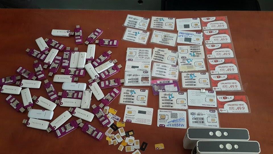ضبط أجهزة وشرائح وبطاقات 'شحن' إسرائيلية