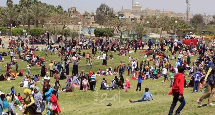 مصر: إغلاق كامل للحدائق والشواطئ وتعليق النقل العام في "شم النسيم"