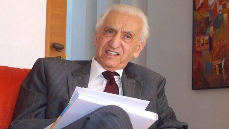 وفاة حسين آيت أحمد أحد قادة الثورة الجزائرية