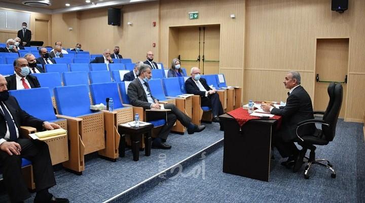 رام الله: مجلس الوزراء يقر توصية الصحة بحجز مليوني جرعة من لقاح كورونا