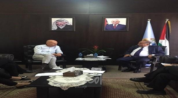الشلالدة يبحث مع ممثل هولندا لدى فلسطين تعزيز التعاون