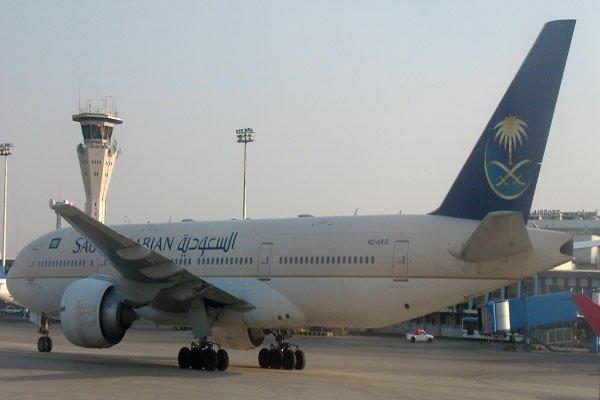 طائرة سعودية تنجو من كارثة في إسلام آباد
