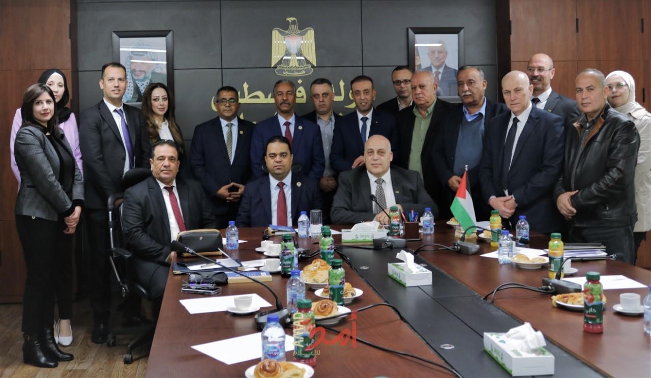 وزيرا العمل الفلسطيني والليبي يبحثان آليات التعاون في قطاع العمل 