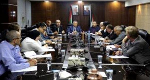 الأعرج والبنك الدولي يبحثان مشاريع تحسين الحكم المحلي