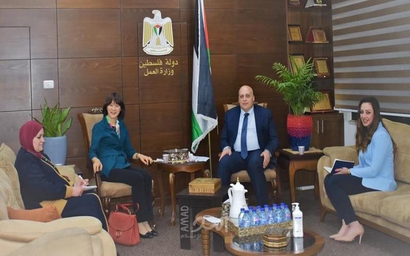 رام الله: "العمل" و البنك الدولي يبحثان سبل تعزيز التعاون الاستراتيجي