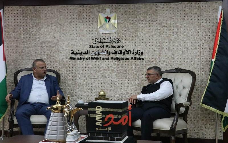 البكري يبحث مع رئيس هيئة الصناديق العربية والإسلامية تنفيذ العديد من المشاريع الخيرية