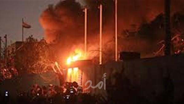 للمرة الثانية..متظاهرون عراقيون يحرقون القنصلية الإيرانية في النجف - فيديو