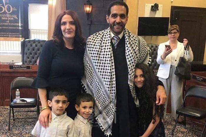 بالصور.. تعيين الفلسطيني "عبد المجيد عبد الهادي" قاضي قضاة لمدينة "باترسون" الأمريكية