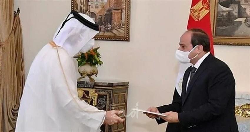 في رسالة نقلها وزير الخارجية.. أمير قطر يدعو الرئيس السيسي لزيارة الدوحة