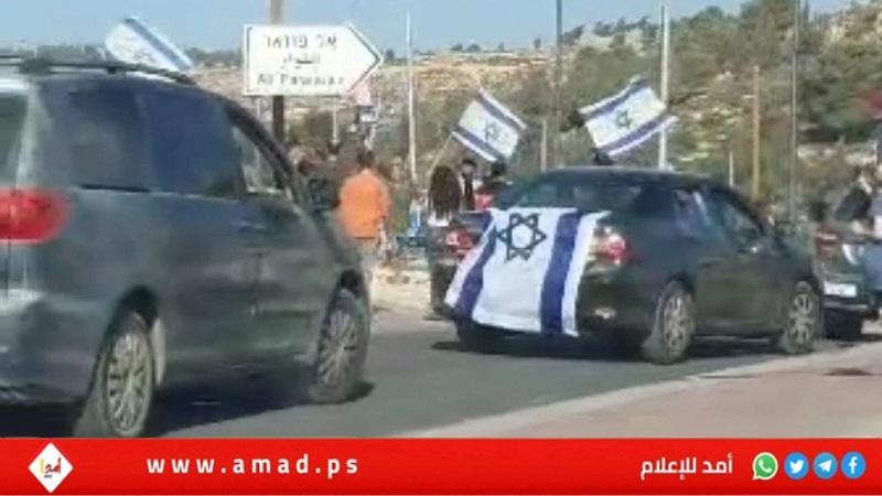 مسيرة استفزازية لمستوطنين إرهابيين أعاقت حركة المواطنين في الخليل- فيديو