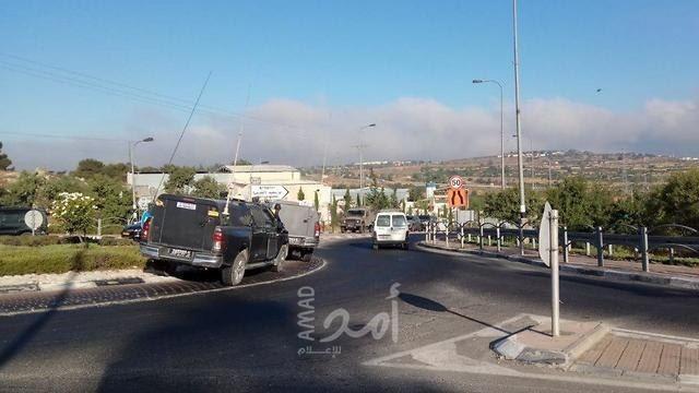 يديعوت: اعتقال شاب فلسطيني مشتبه بتنفيذ عملية "بيت فجار" بالخليل
