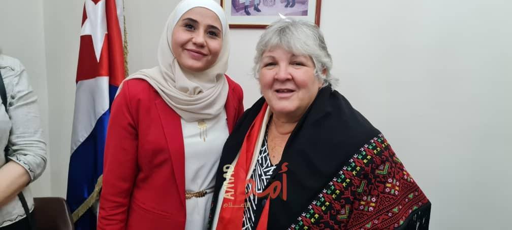 دائرة العلاقات العربية لمنظمة التحرير الفلسطينية تكرم ابنة المناضل الأممي تشي جيفارا