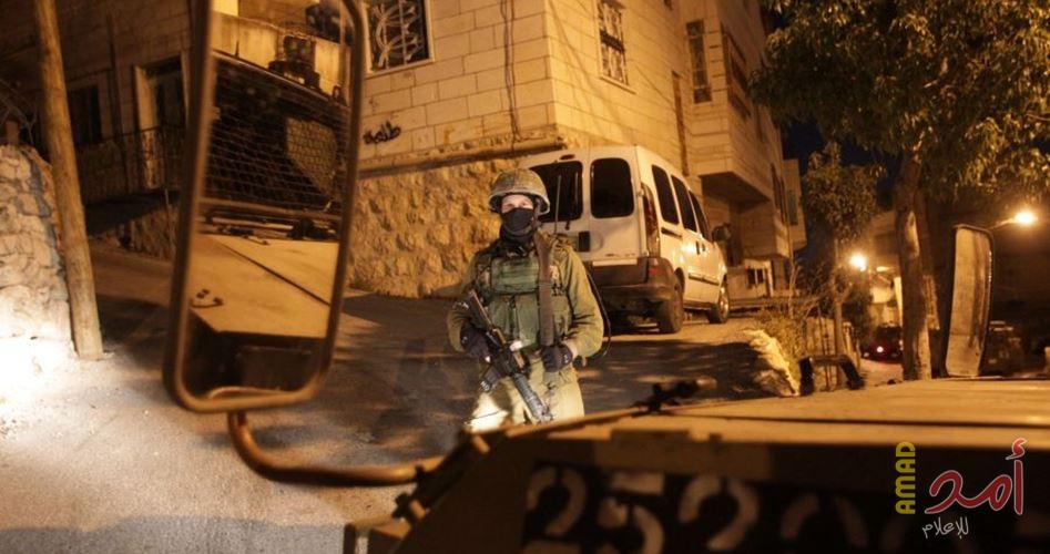 قوات الاحتلال تمشط المنطقة القريبة على شارع 60 جنوب بيت لحم